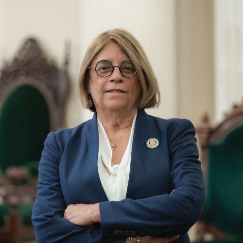 Cecilia Aguiar-Curry